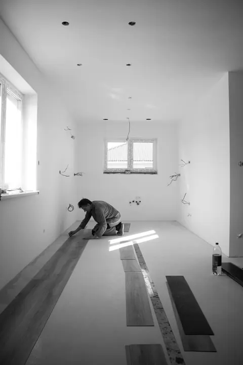 Flooring, painting and ceiling installation project in Dubai — 034